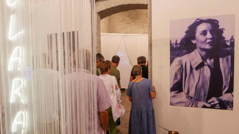 Clara Calamai in una foto della mostra del 2022