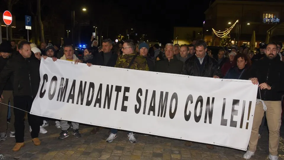 Villa Verucchio-01-2025 – Sparatoria Villa verucchio striscione solidarietà carabinieri. © Manuel Migliorini – Adriapress.