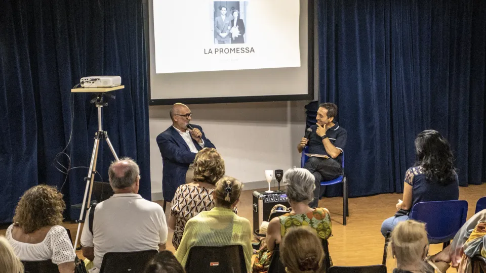 Daniele Bacchi e Roberto Bonfantini durante la presentazione del romanzo (Foto Andrea Shinigami)