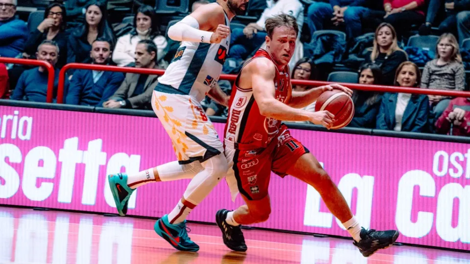 Davide Denegri, MVP del derby (Foto @Luca Barbieri)