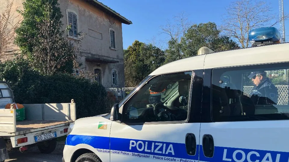 l’intervento della Polizia Locale
