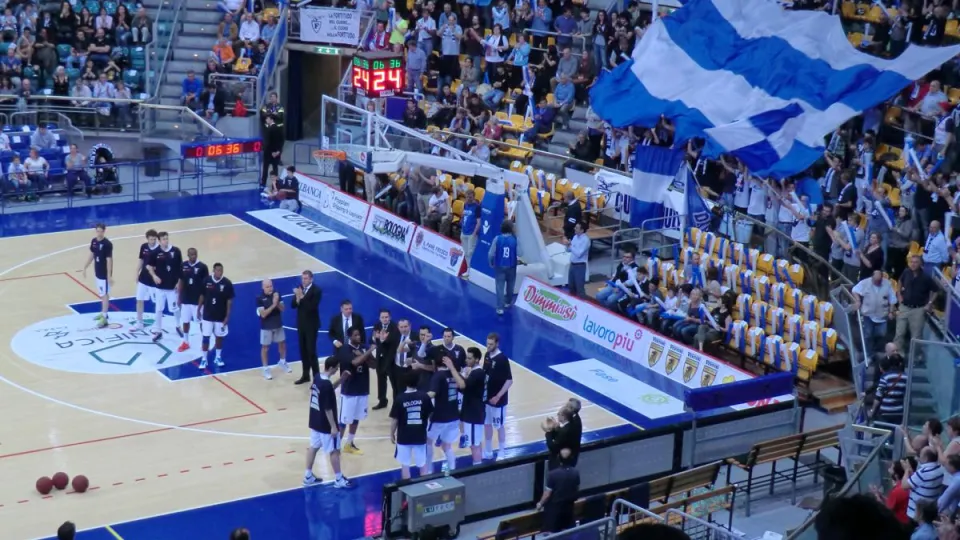 Fortitudo Bologna vs Forlì al PalaDozza