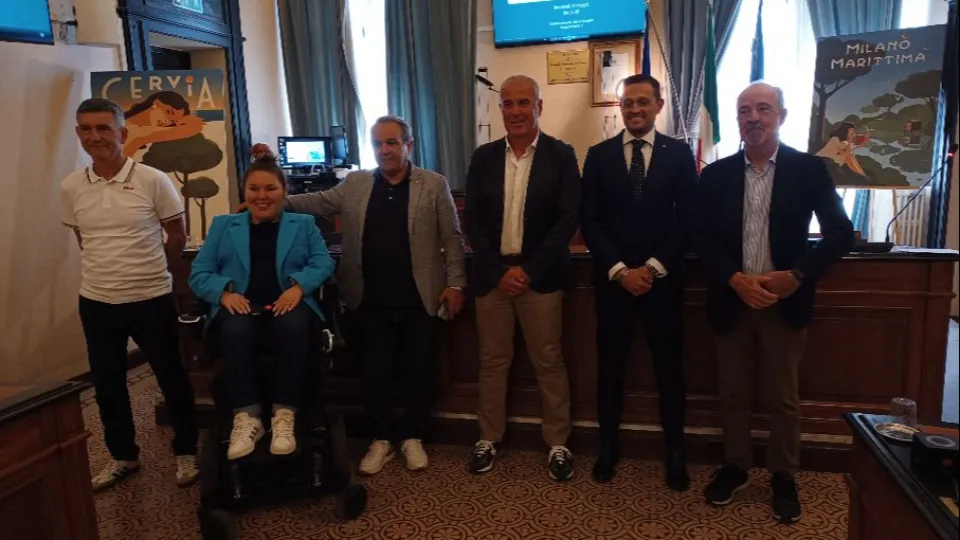 Foto di gruppo a termine presentazione