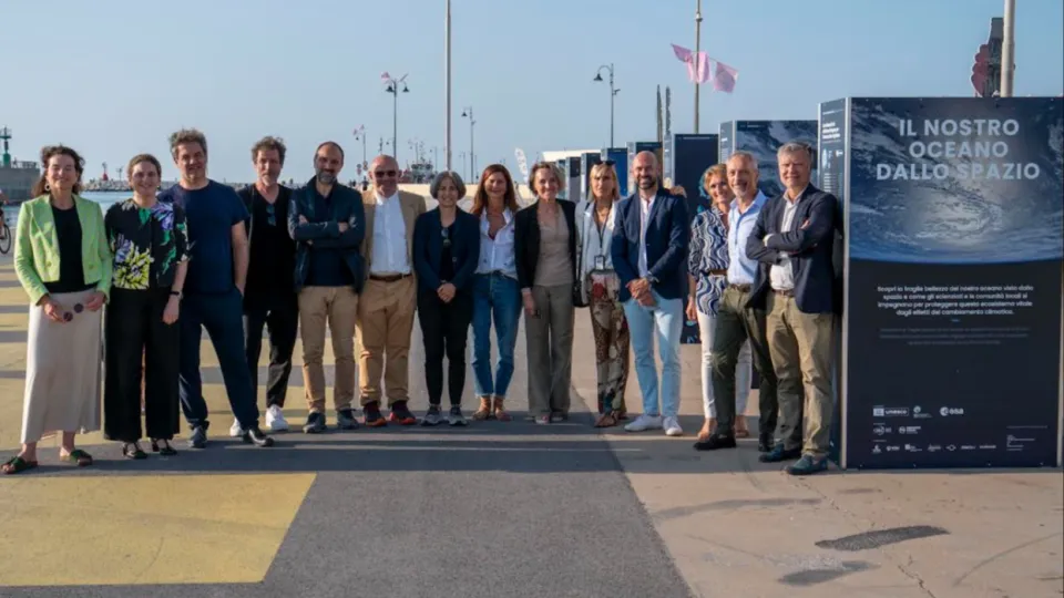 foto di gruppo dei partner