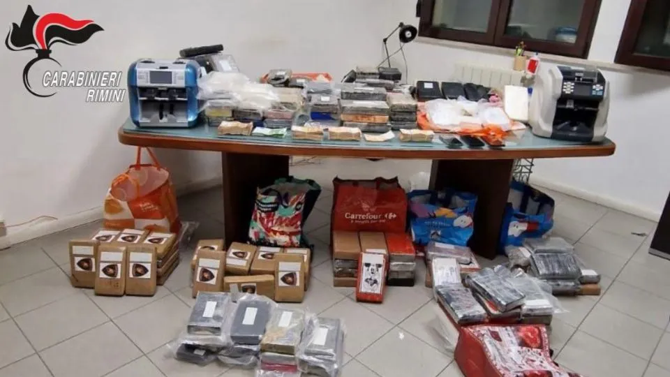 la droga sequestrata dai carabinieri
