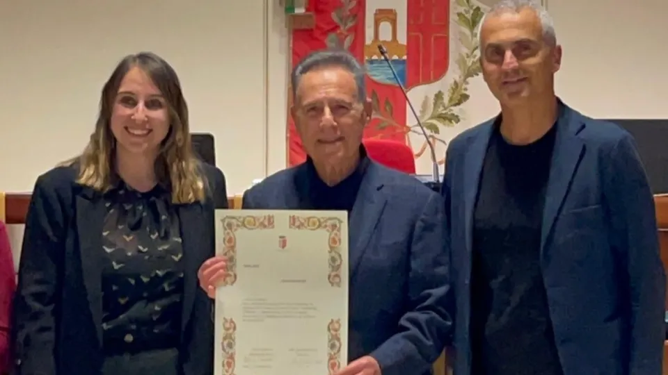 Gioenzo Renzi omaggiato in consiglio comunale