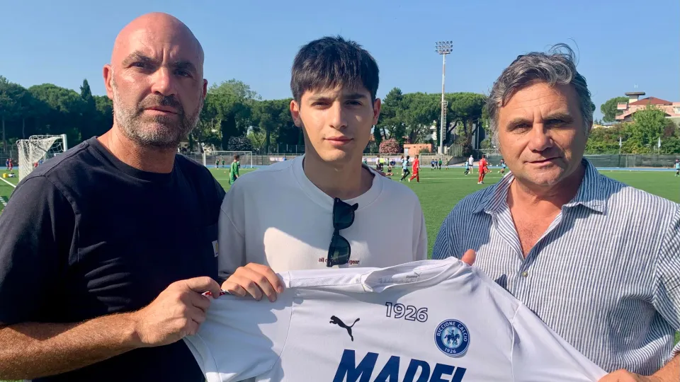Giuseppe Pierri insieme al DS Omar Lepri e a Roberto Carnevali