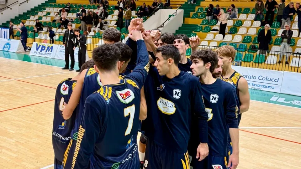 Gli Angels festeggiano la vittoria a Porto S. Elpidio