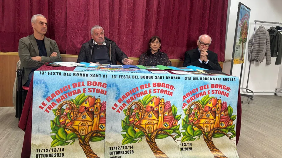 gli organizzatori insieme al sindaco Sadegholvaad