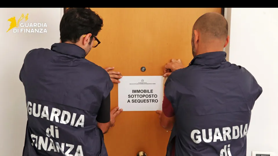 @Guardia di Finanza
