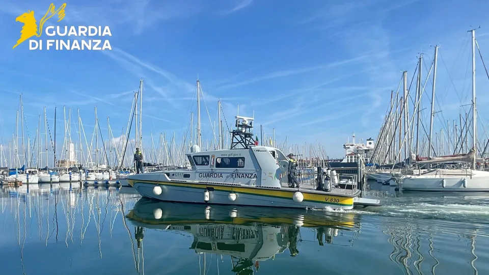@Guardia di Finanza