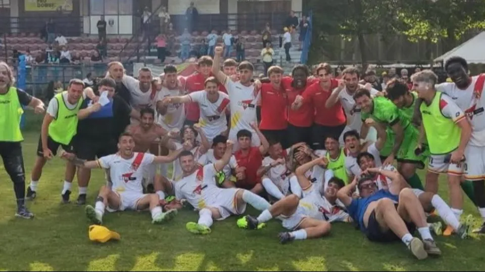 I giocatori della Sammaurese festeggiano