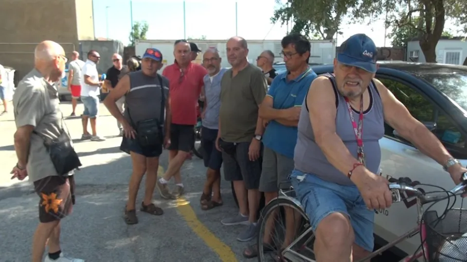 I tifosi alla partenza del Rimini per il ritiro