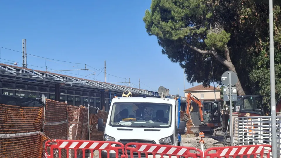 il cantiere su piazzale Carso