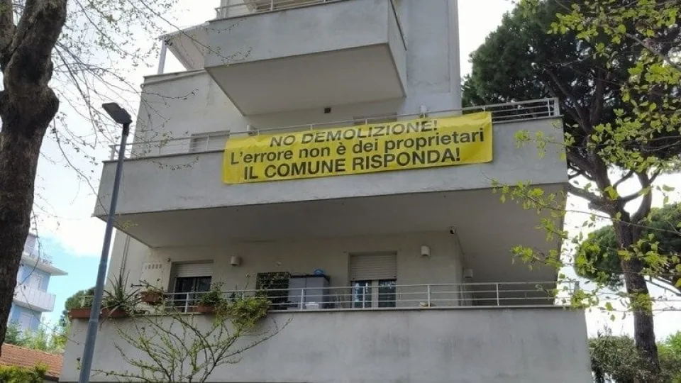il condominio Nettuno di Riccione