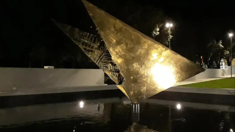 il monumento di Pomodoro a Morciano