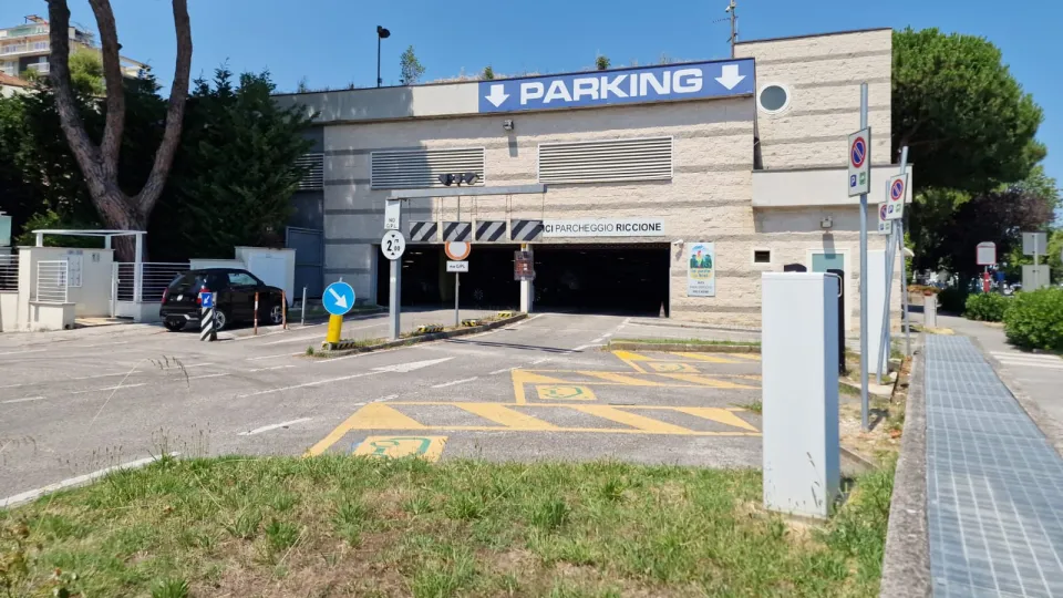 il multipiano della stazione a Riccione