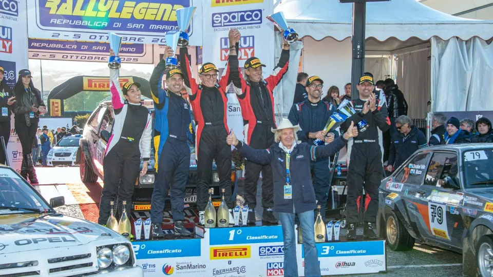 Il podio (©PHOTOZINI)