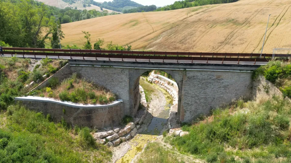 il ponte della Doccia che collega Montescudo Montecolombo con Sassofeltrio