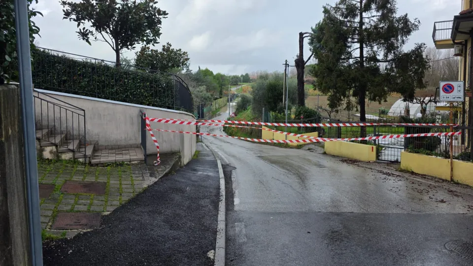 il ponte di via San Lorenzo chiuso a Riccione