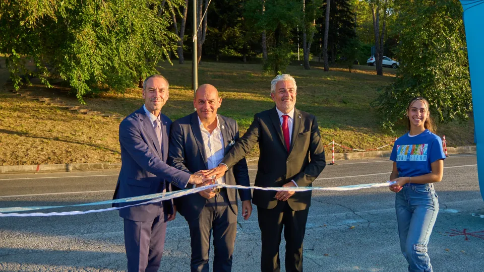 Il taglio del nastro di Sport in Fiera 2025