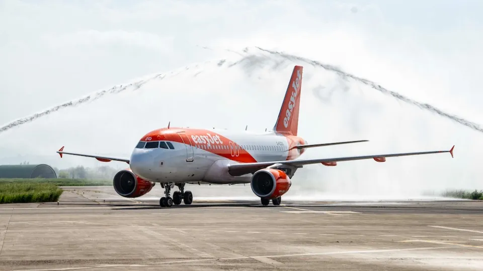 il volo d'esordio di EasyJet a Rimini