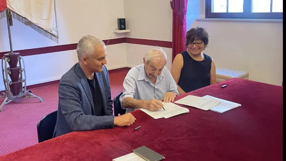la firma della donazione