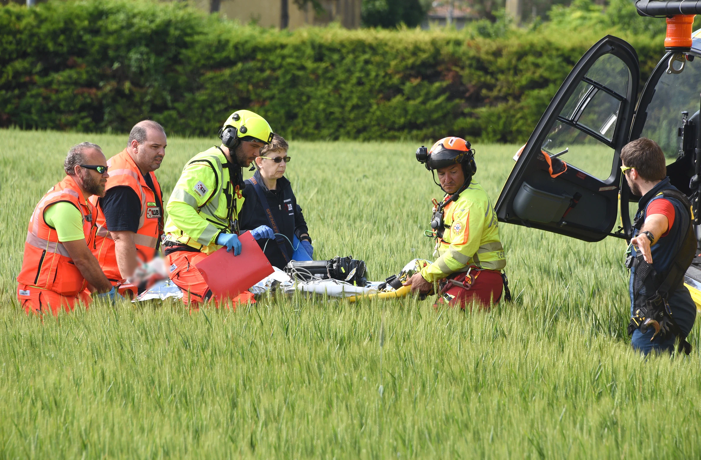 scontro tra auto e moto sulla SS72 (foto Adriapress)