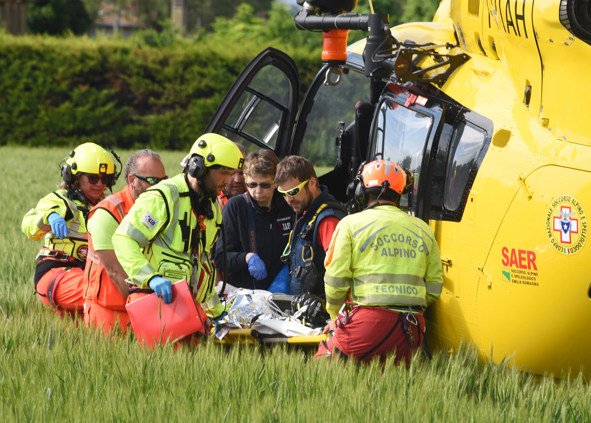 scontro tra auto e moto sulla SS72 (foto Adriapress)