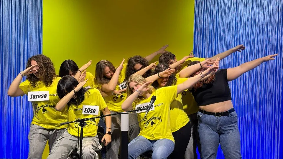 La squadra del Liceo L.E.S. festeggia la vittoria