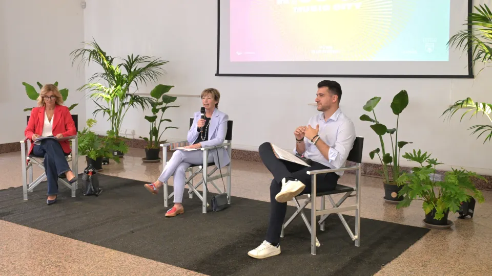 La conferenza di presentazione