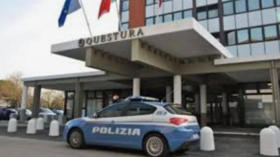 la Questura di Rimini