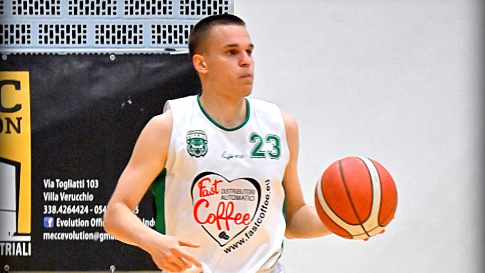La guardia Mattia Mussoni (Foto Alfio Sgroi)