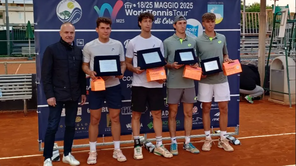 La premiazione del doppio alla Polisportiva 2000 Cervia
