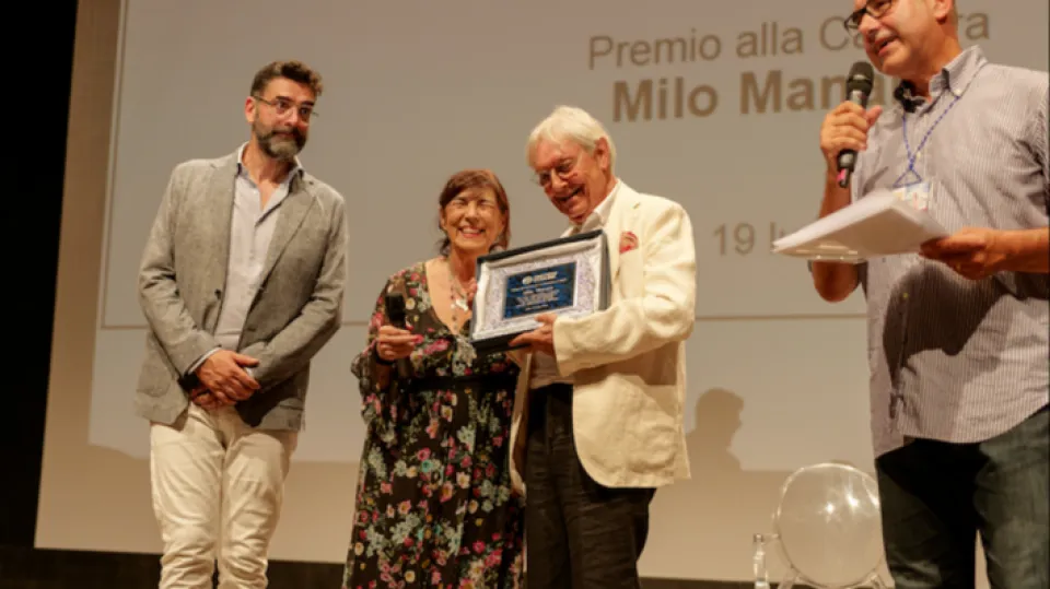 la premiazione di Milo Manara
