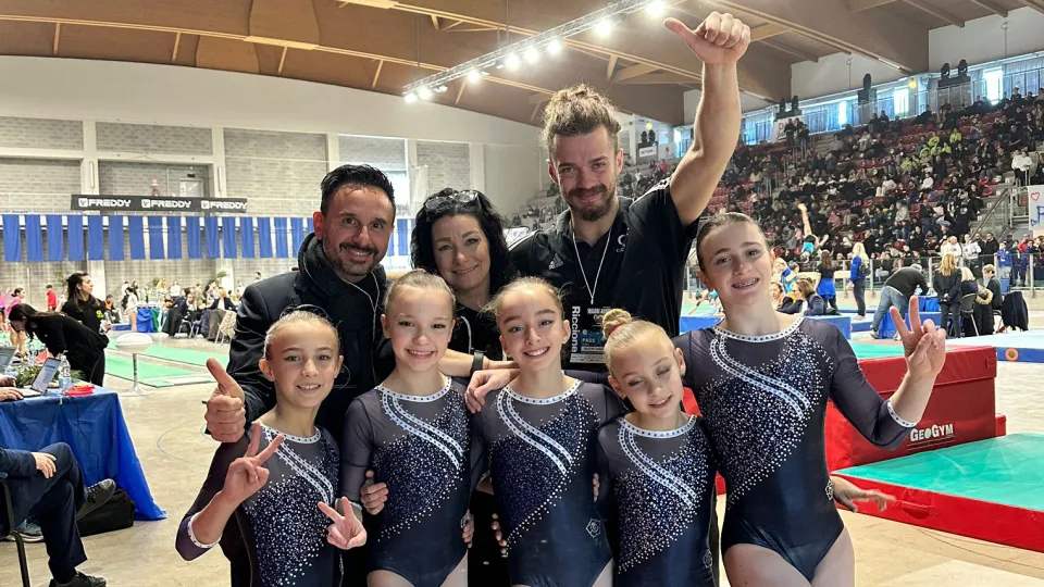 La squadra Allieve Gold 3B della Ginnastica Riccione Academy
