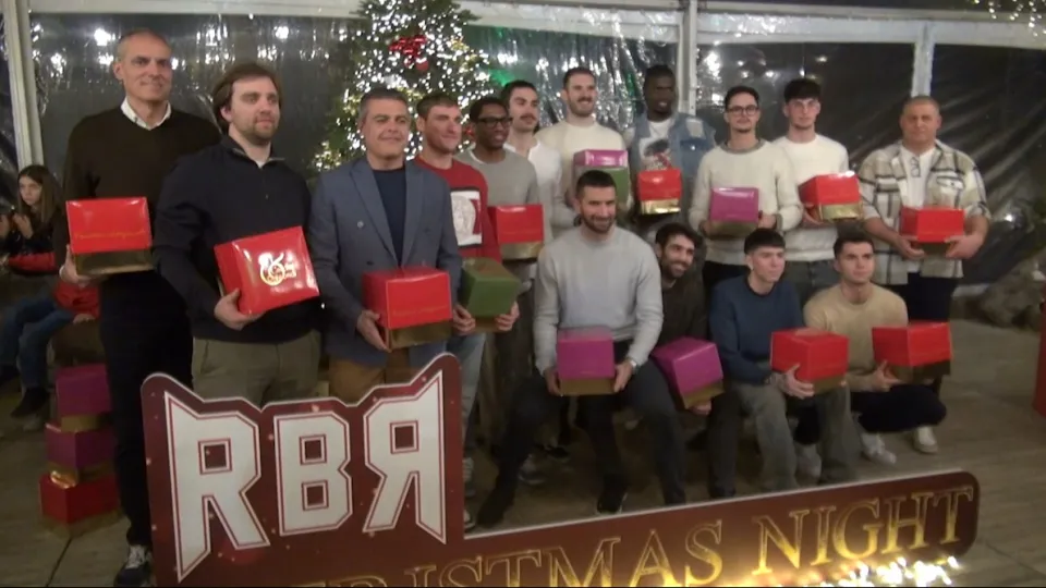 La squadra con il panettone