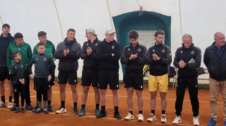 La squadra del Tennis Club Viserba