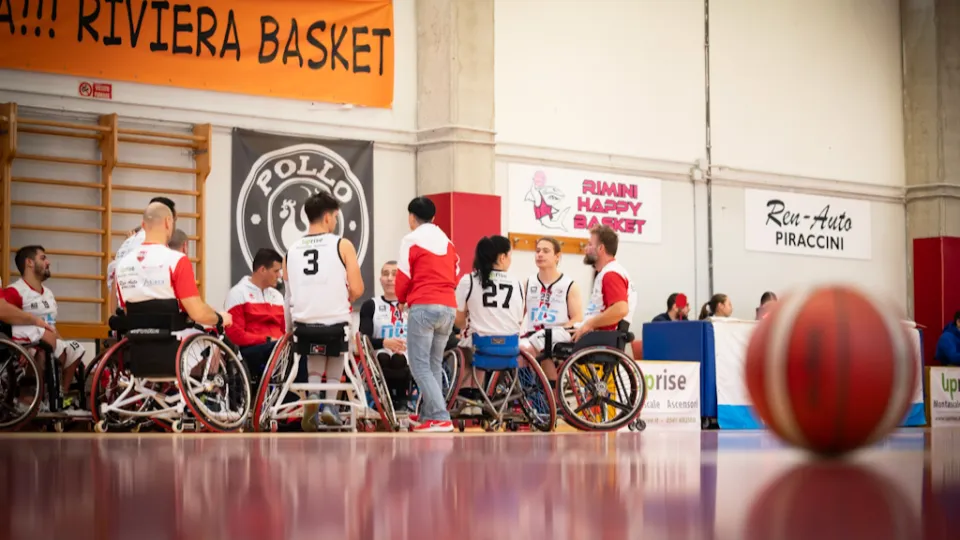 La squadra riminese durante un time out