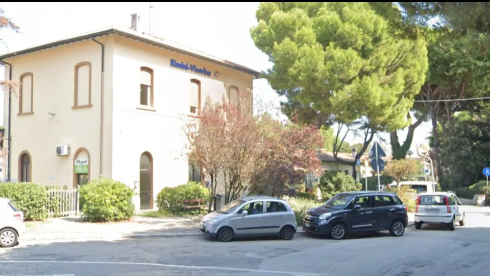 la stazione di Viserba (Maps)