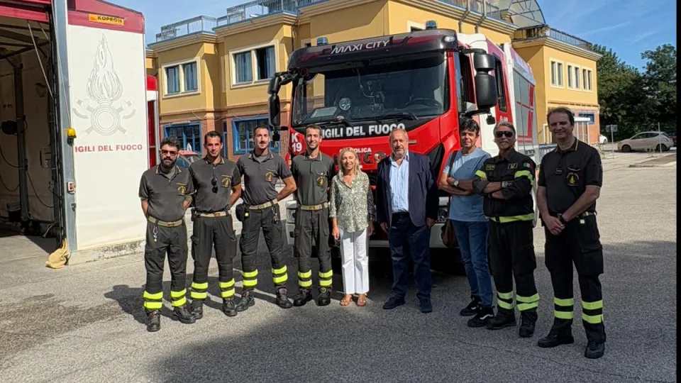 la visita della sindaca e del consigliere Franca alla Caserma