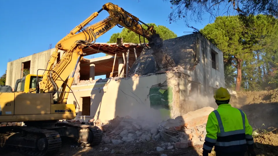 l'abbattimento (@Comune di Rimini)