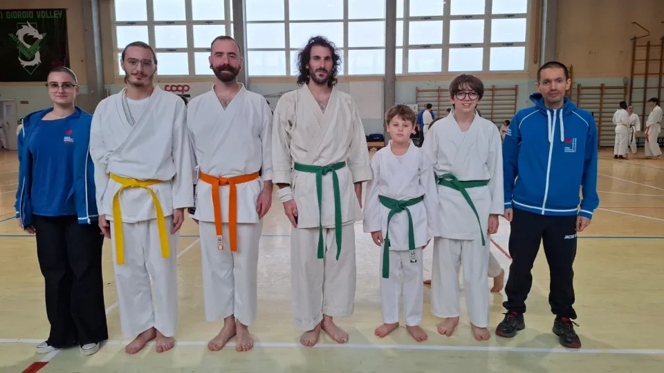 Le cinture gialle, arancioni e verdi dell'A.S.D. Shotokan Karate Club Santarcangelo a San Giorgio di Piano