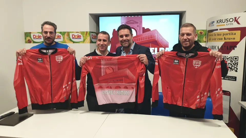 Le felpe che saranno regalate agli abbonati