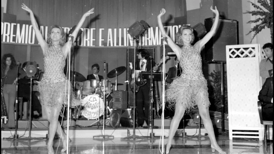 Le gemelle Kessler a Rimini nel 1972