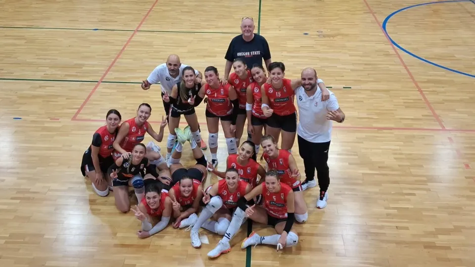 Le ragazze dell'Emanuel a fine partita