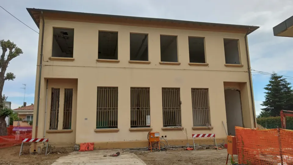 l'edificio dell'ex scuola di via Puglia