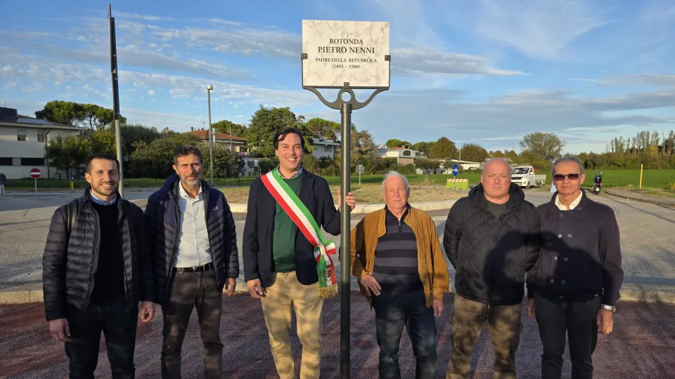 l'inaugurazione di una delle due targhe