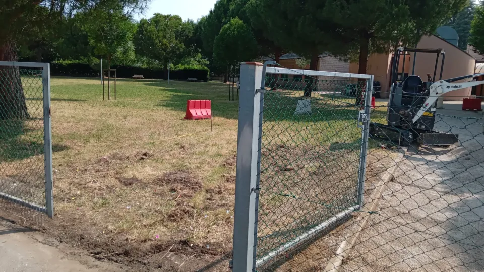l'ingresso della scuola media