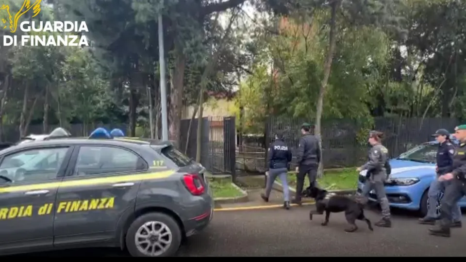 l'operazione di GdF e Polizia di Stato